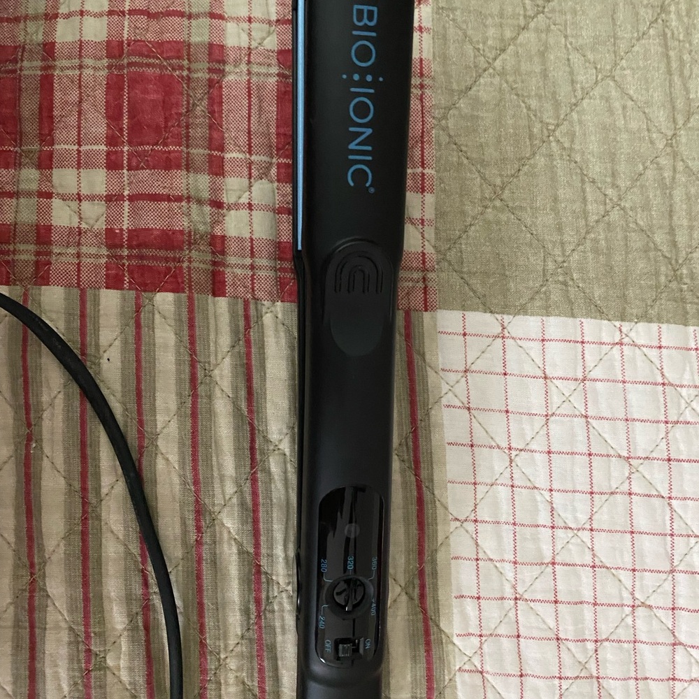 Bio Ionic Black Hair Straightener